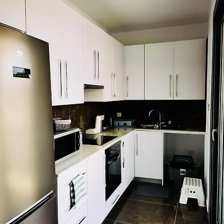 Διαμέρισμα Michel Flat By Renters Cy *